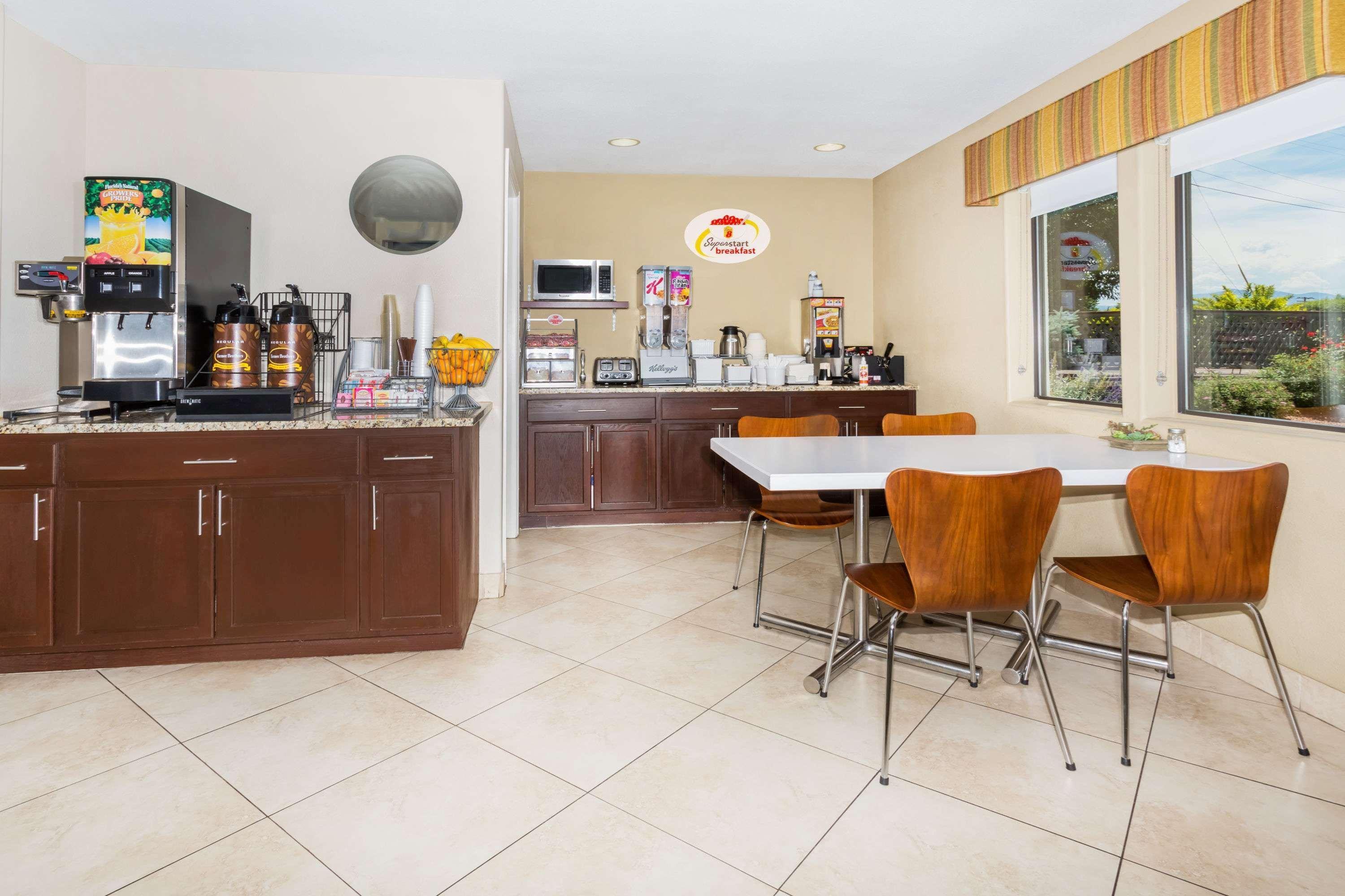 Motel Super 8 By Wyndham Montrose Extérieur photo