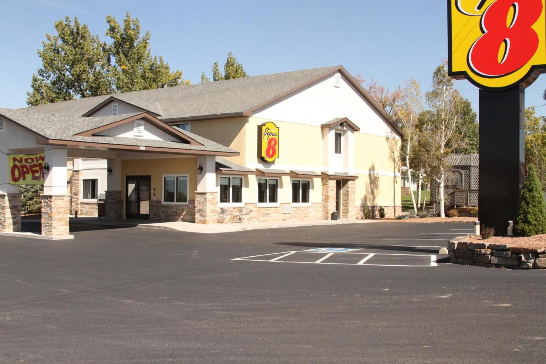 Motel Super 8 By Wyndham Montrose Extérieur photo