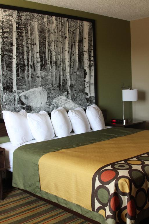 Motel Super 8 By Wyndham Montrose Extérieur photo